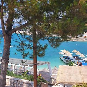 Emar Beachfront Hotel Ksamil